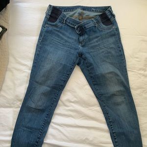 Gap Maternity Skinny Jeans-Side Panel